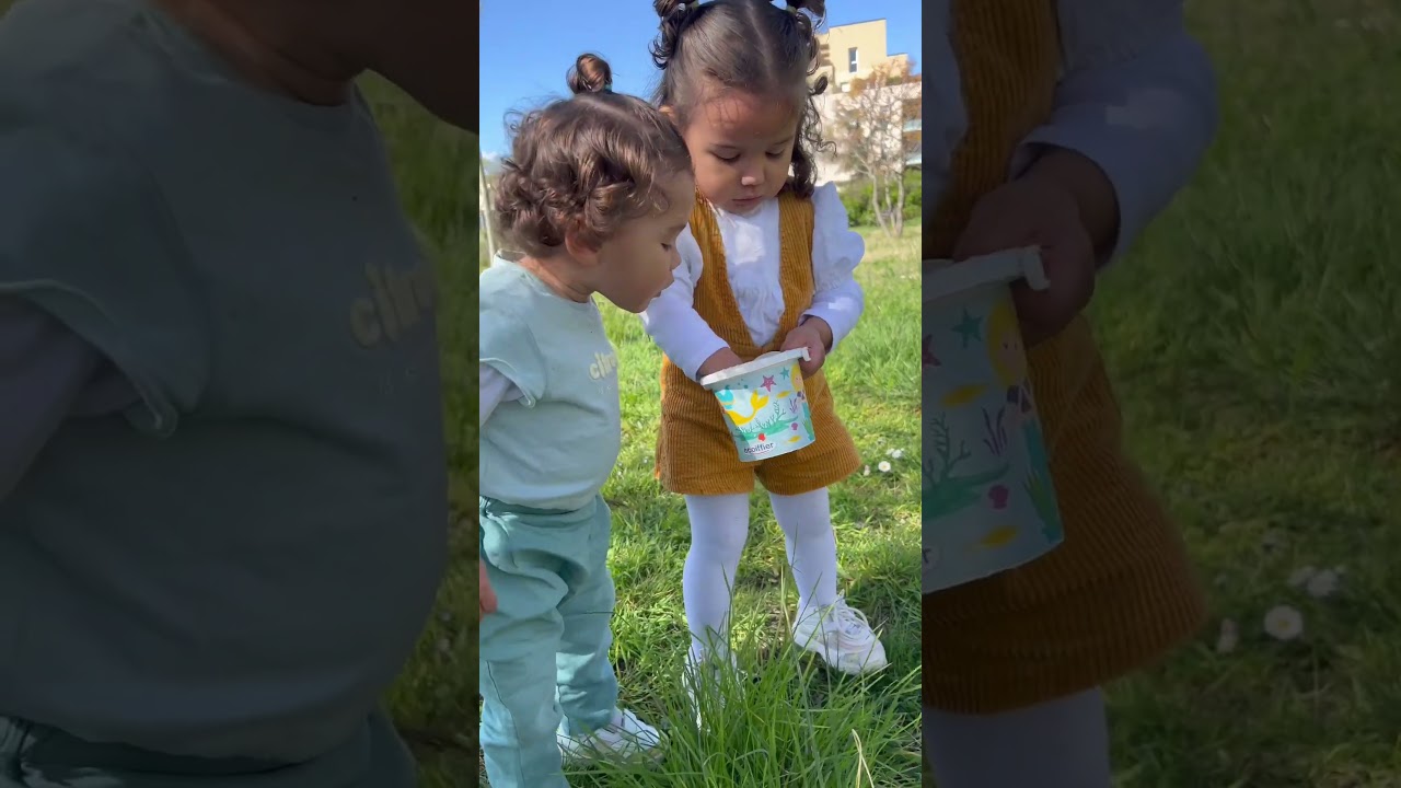 Elles étaient trop contente de trouver les oeufs #pâques #paques #famille #parents #bebe #enfants